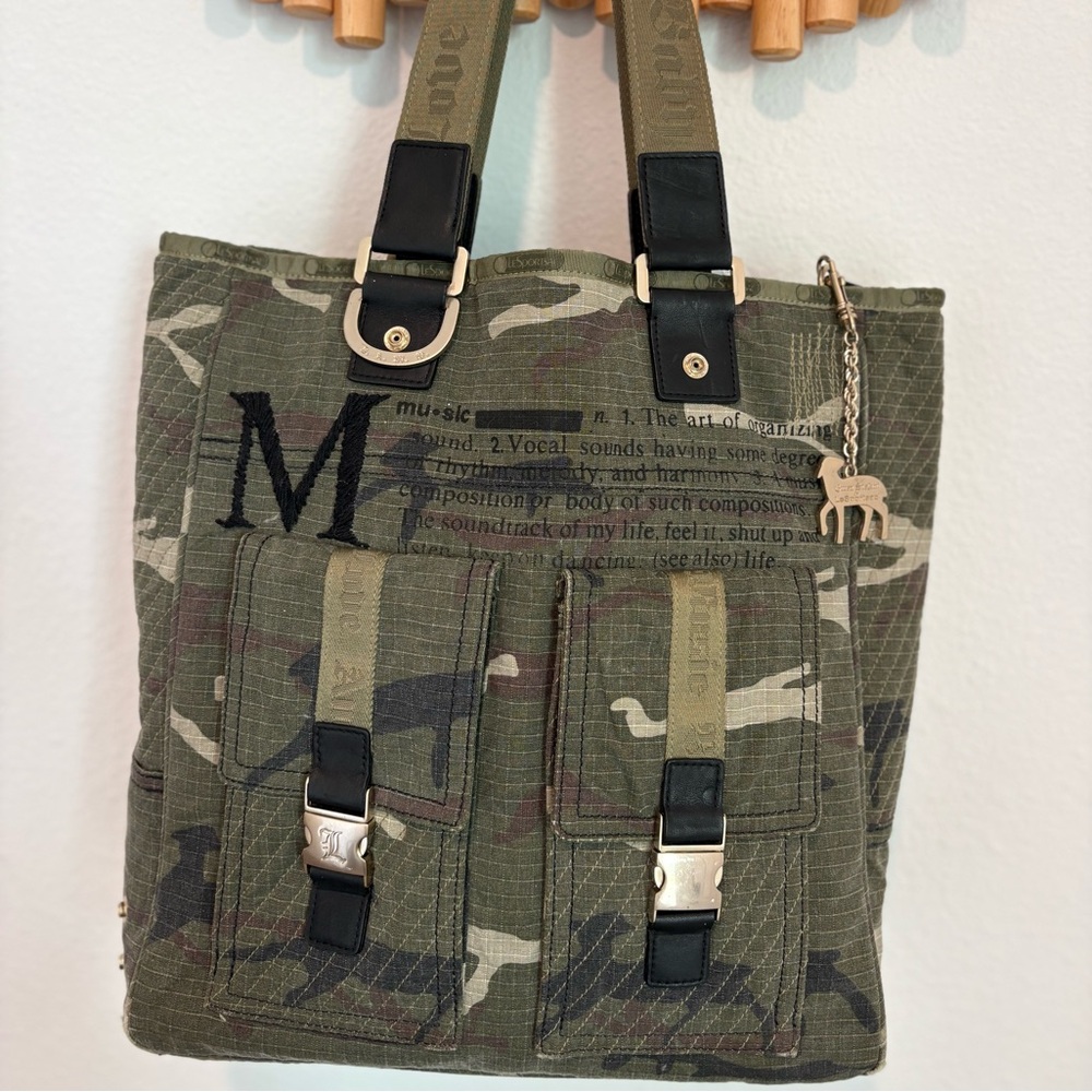 Rare L.A.M.B. Gwen Stefani x LeSportSac Camo Tote Bag (Large) with Gold Keychain